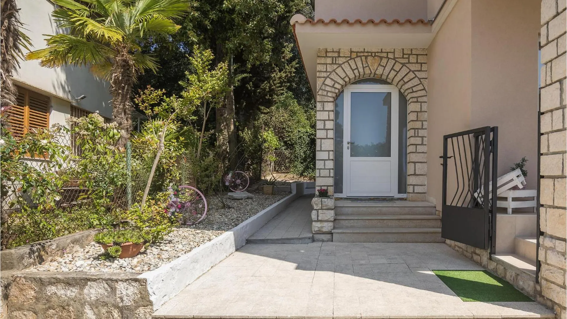 רוביני Villa Anelli 0*,